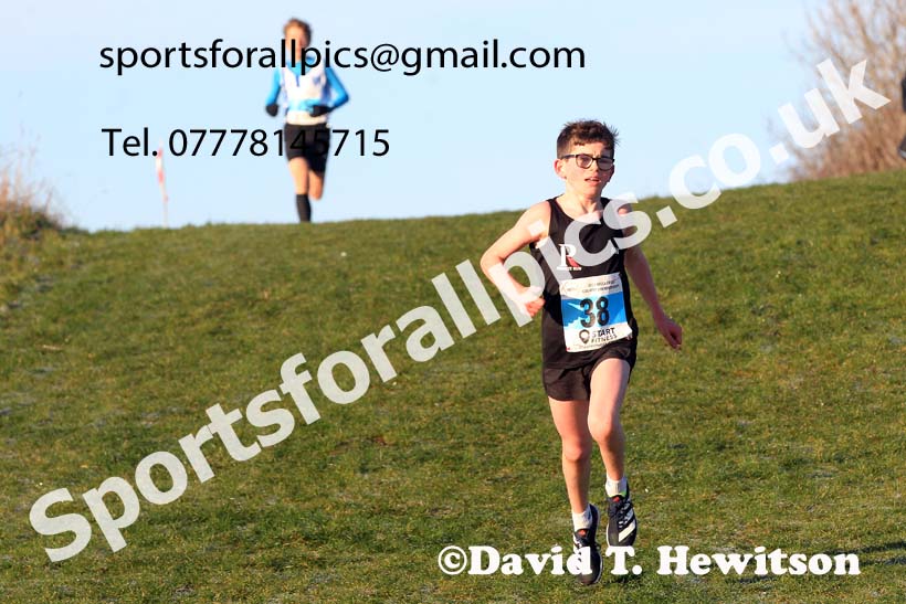 Boys under-13s, 2022 North Eastern Cross Country Champs., Temple Park, South Shields.  Photo: David T. Hewitson/Sports for All Pics
